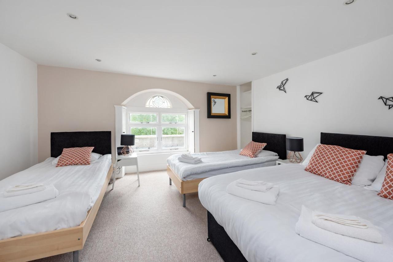 Cotswold Manor House - Country House Retreat With Hot Tub, Ideal For Large Groups Petty France Exterior foto